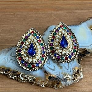 Vintage multicolored rhinestone & faux pearl "Moghul" statement clip earrings